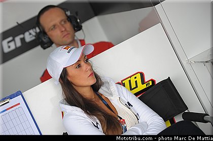 motogp_pitbabe_008_aragon_motorland_2012.jpg