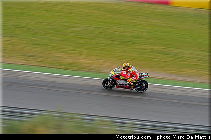 motogp_rossi_001_aragon_motorland_2012.jpg