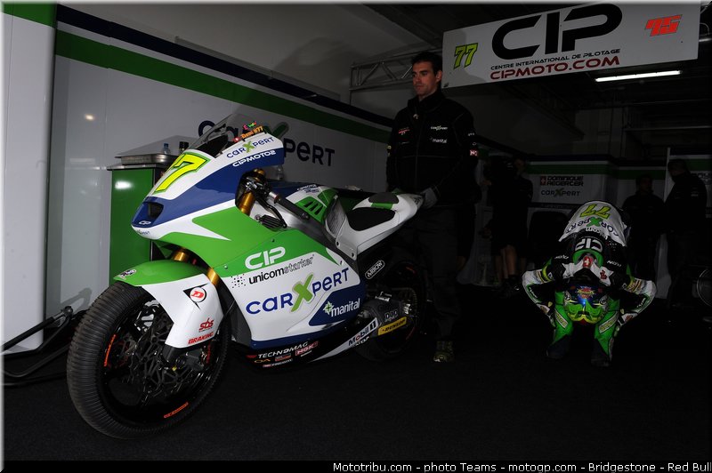 moto2__071_aragon_motorland_2012