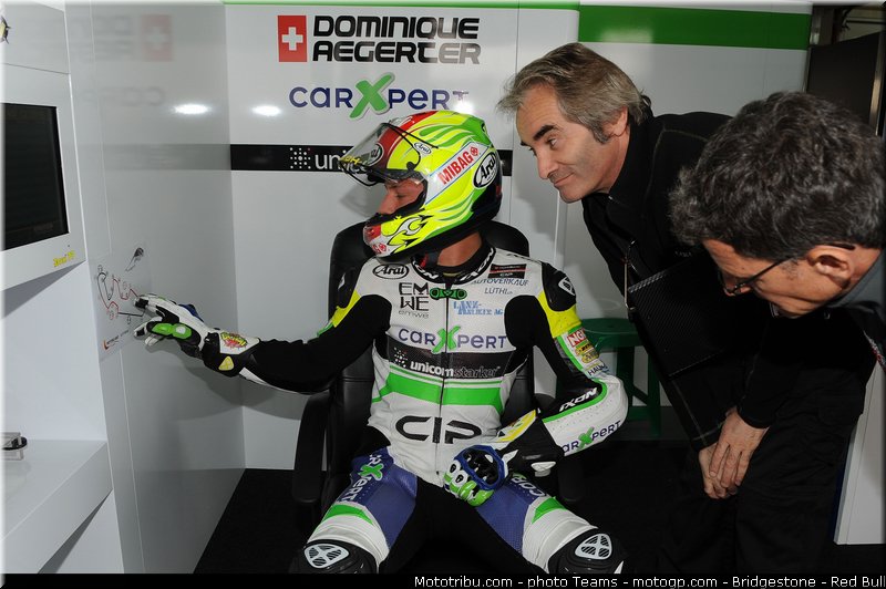 moto2__074_aragon_motorland_2012