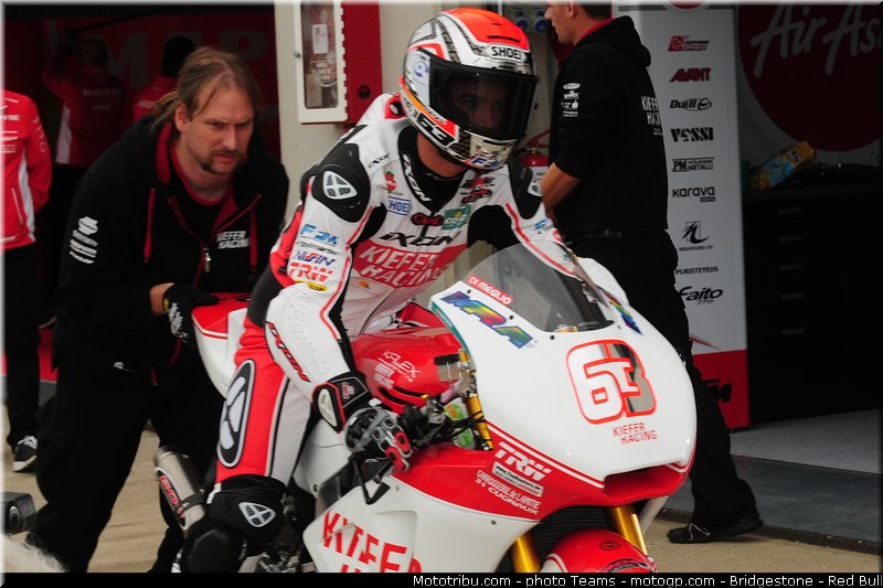 moto2__105_aragon_motorland_2012