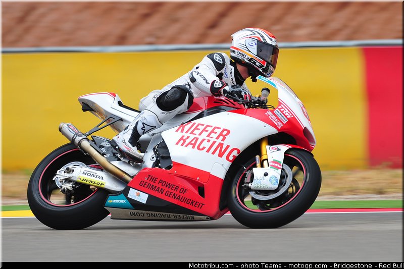 moto2__114_aragon_motorland_2012