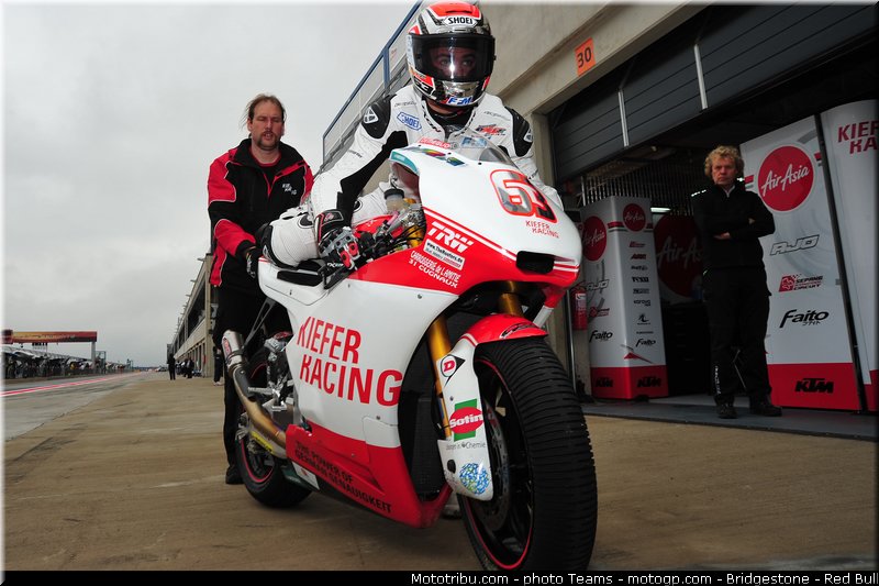 moto2__122_aragon_motorland_2012