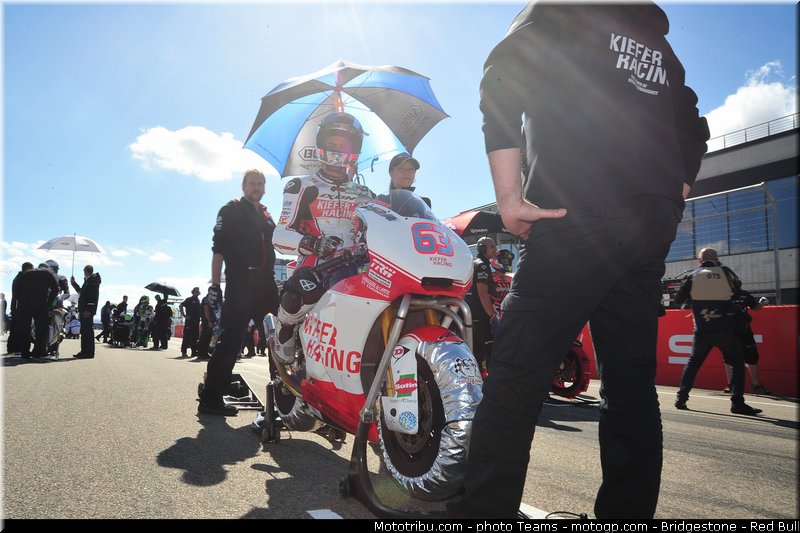 moto2__124_aragon_motorland_2012