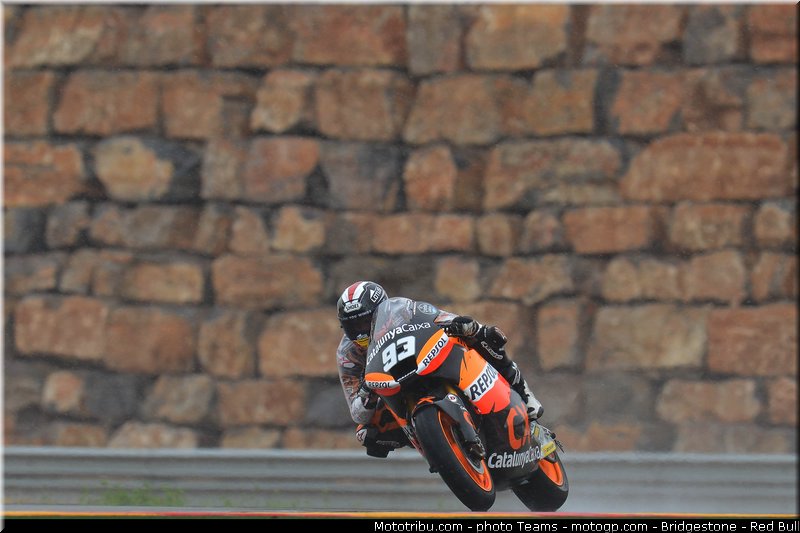 moto2__196_aragon_motorland_2012