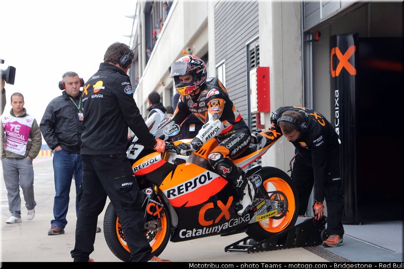 moto2__205_aragon_motorland_2012