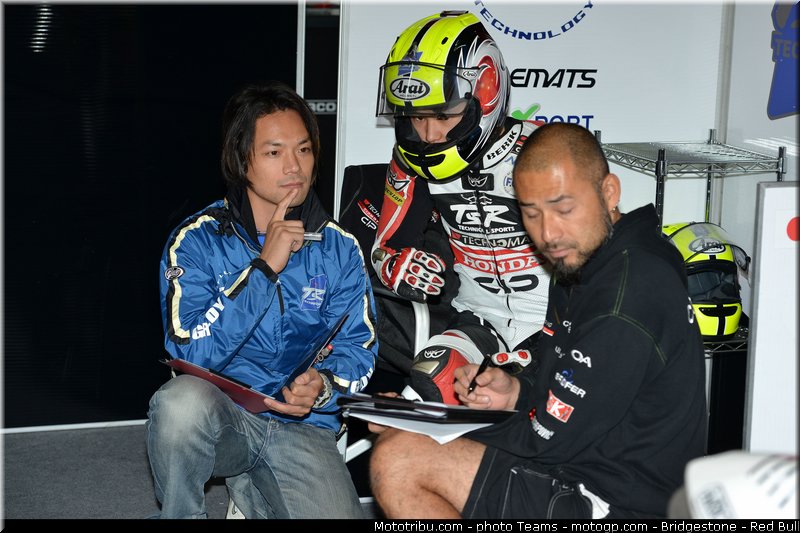 moto3_fuji_0003_aragon_motorland_2012