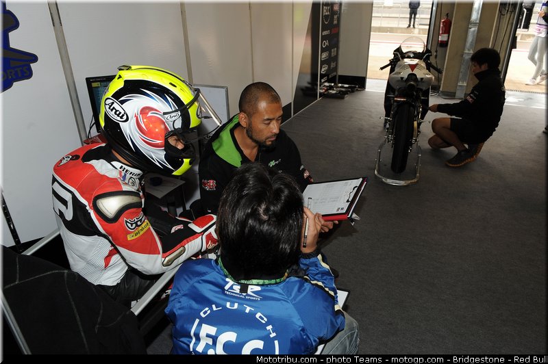 moto3_fuji_0004_aragon_motorland_2012