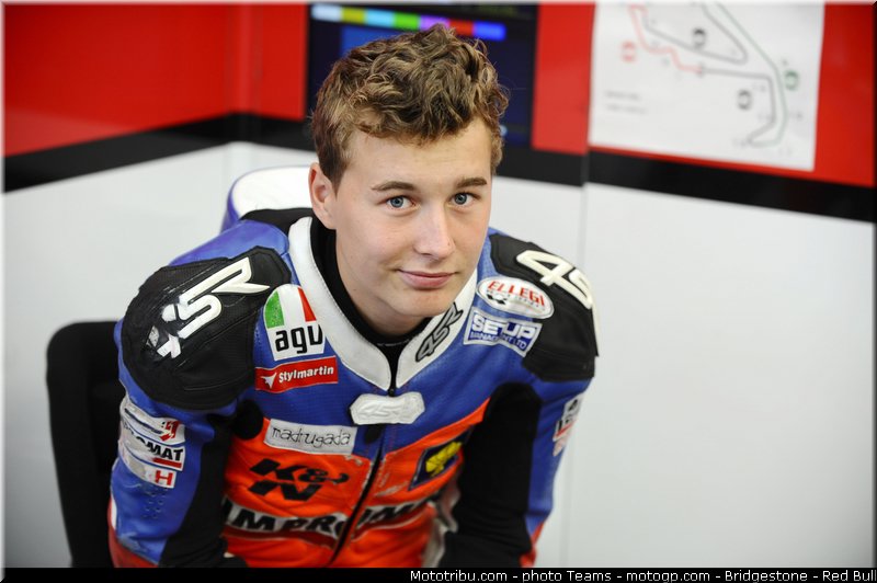 moto3_popov_0001_aragon_motorland_2012