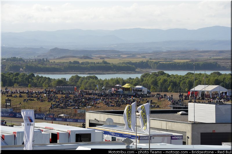motogp_ambiance_0003_aragon_motorland_2012