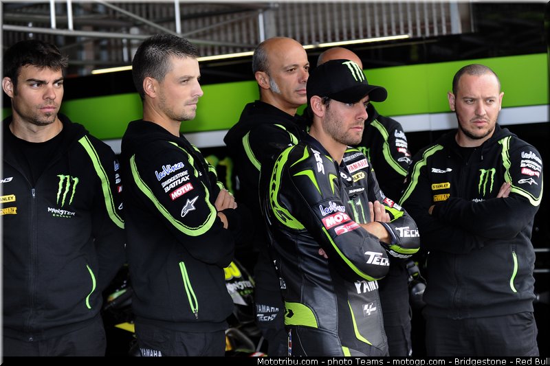 motogp_crutchlow_0005_aragon_motorland_2012