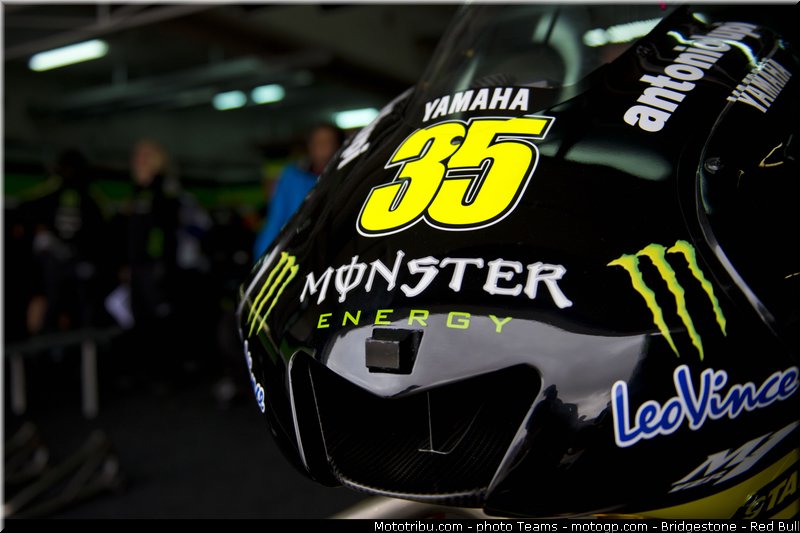 motogp_crutchlow_0006_aragon_motorland_2012