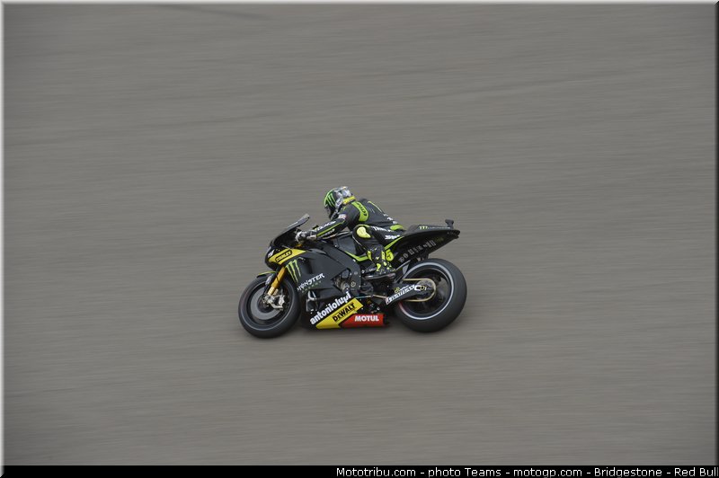 motogp_crutchlow_0014_aragon_motorland_2012