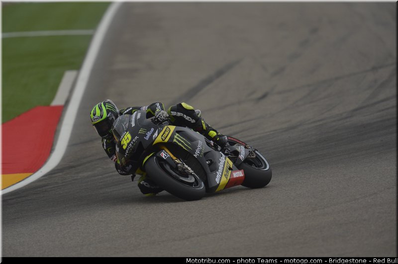 motogp_crutchlow_0016_aragon_motorland_2012