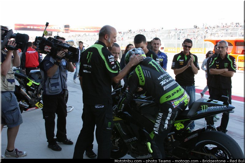 motogp_crutchlow_0018_aragon_motorland_2012