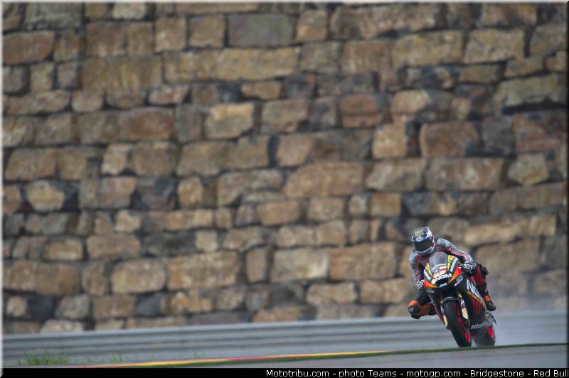 motogp_edwards_0002_aragon_motorland_2012