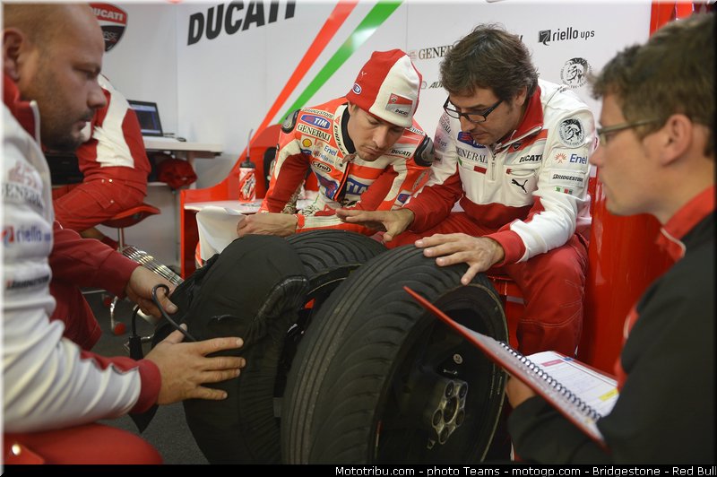 motogp_hayden_0019_aragon_motorland_2012