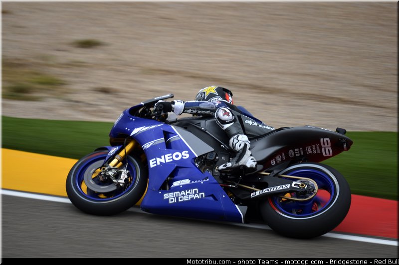 motogp_lorenzo_0012_aragon_motorland_2012