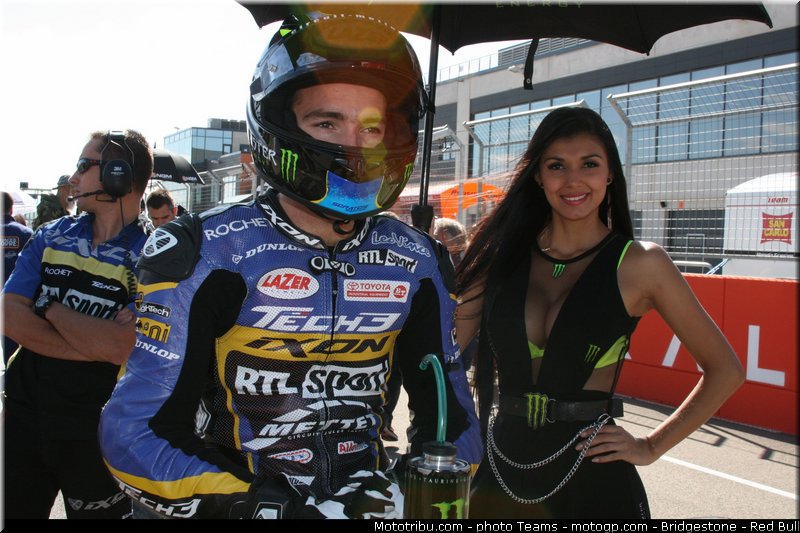 motogp_pitbabe_0022_aragon_motorland_2012