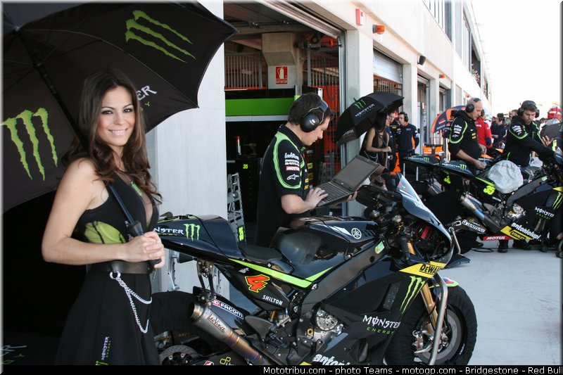 motogp_pitbabe_0027_aragon_motorland_2012