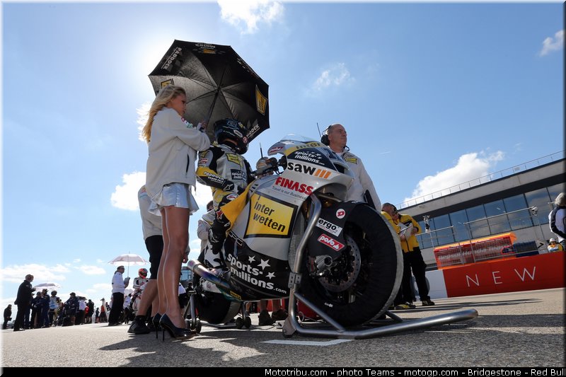 motogp_pitbabe_0035_aragon_motorland_2012