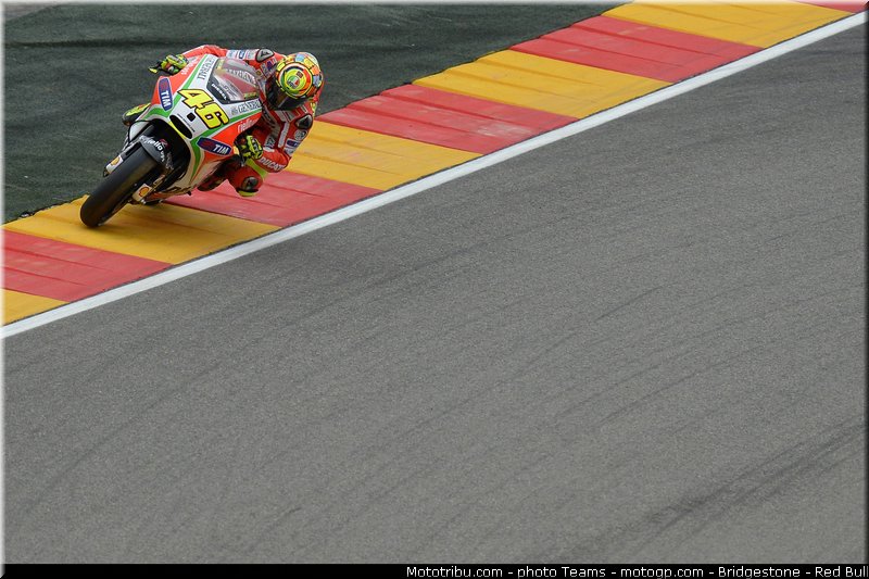 motogp_rossi_0005_aragon_motorland_2012