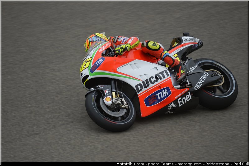 motogp_rossi_0007_aragon_motorland_2012