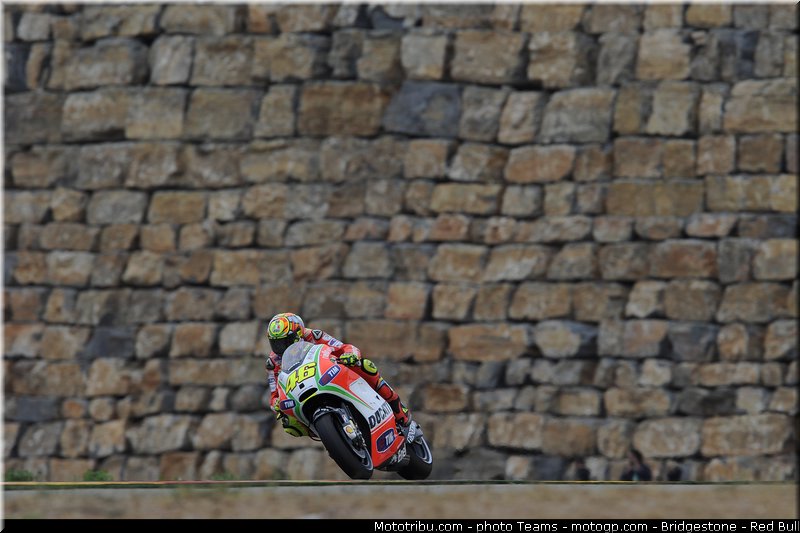 motogp_rossi_0017_aragon_motorland_2012