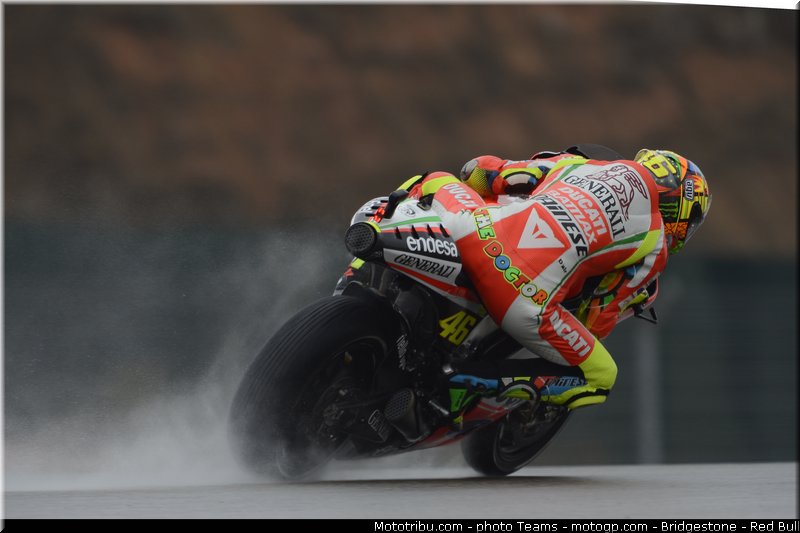 motogp_rossi_0030_aragon_motorland_2012