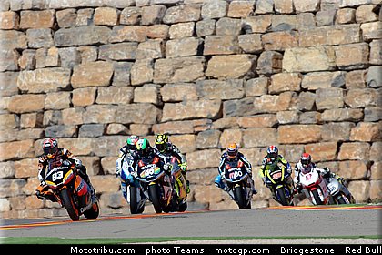 moto2__044_aragon_motorland_2012.jpg