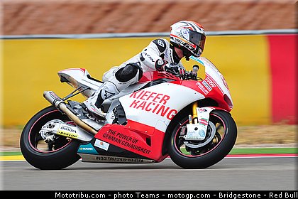 moto2__114_aragon_motorland_2012.jpg
