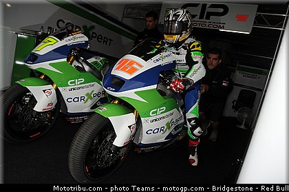 moto2__155_aragon_motorland_2012.jpg