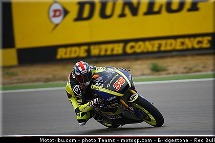 moto2__292_aragon_motorland_2012.jpg