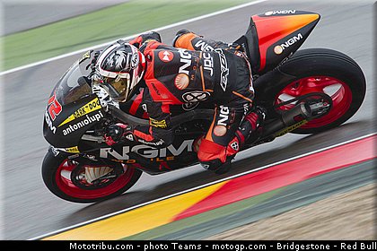 moto2__299_aragon_motorland_2012.jpg