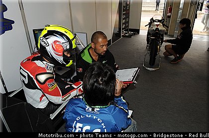 moto3_fuji_0004_aragon_motorland_2012.jpg