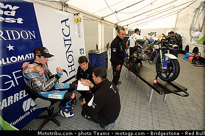 moto3_marquez_0003_aragon_motorland_2012.jpg