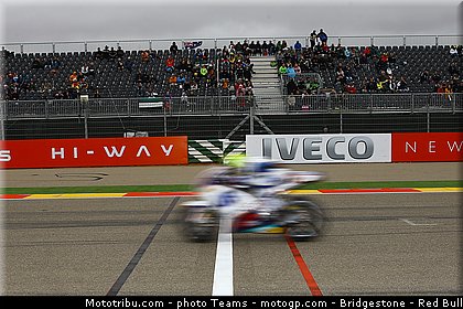 motogp_abraham_0003_aragon_motorland_2012.jpg