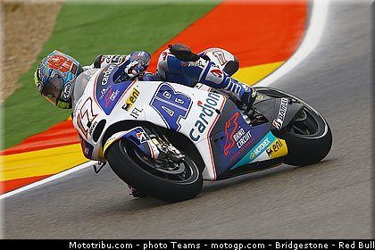 motogp_abraham_0004_aragon_motorland_2012.jpg