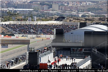 motogp_ambiance_0001_aragon_motorland_2012.jpg