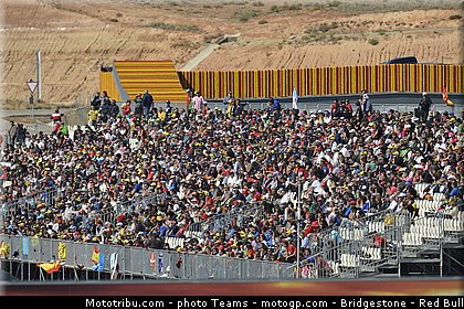 motogp_ambiance_0002_aragon_motorland_2012.jpg