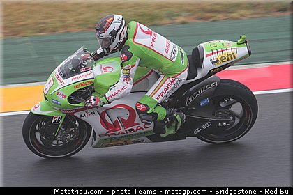 motogp_barbera_0006_aragon_motorland_2012.jpg