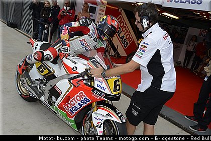 motogp_bradl_0020_aragon_motorland_2012.jpg