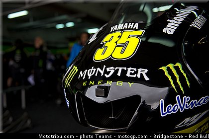 motogp_crutchlow_0006_aragon_motorland_2012.jpg