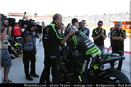 motogp_crutchlow_0018_aragon_motorland_2012.jpg