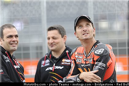 motogp_edwards_0006_aragon_motorland_2012.jpg