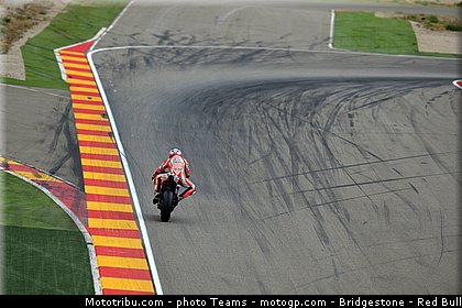 motogp_hayden_0007_aragon_motorland_2012.jpg