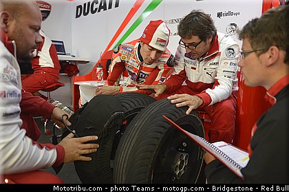 motogp_hayden_0019_aragon_motorland_2012.jpg