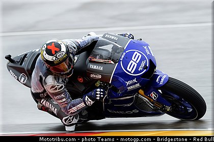 motogp_lorenzo_0006_aragon_motorland_2012.jpg
