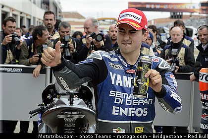 motogp_lorenzo_0011_aragon_motorland_2012.jpg