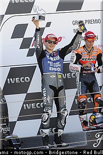 motogp_lorenzo_0017_aragon_motorland_2012.jpg